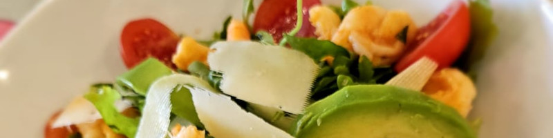 salada rúcula presunto parmesão